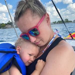 Meet your Posher, Casey